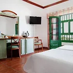 Bed & Breakfast Hotelito El Campo 3*