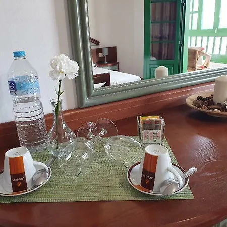 Hotelito El Campo Bed and Breakfast 2*